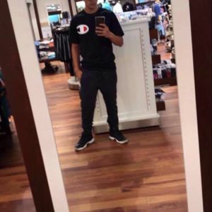 Meet your Posher, Jonathan